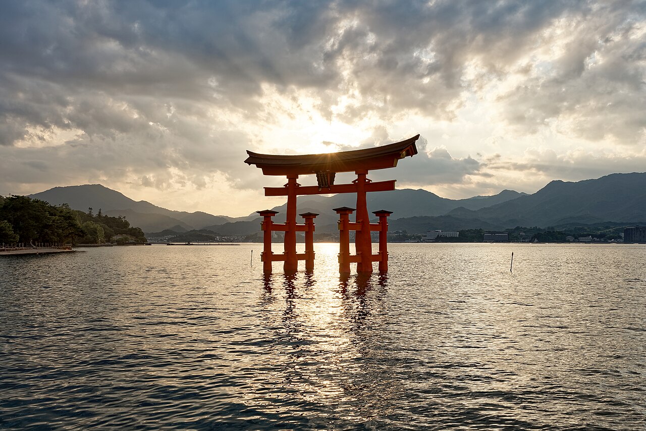 厳島神社の大鳥居（宮島）